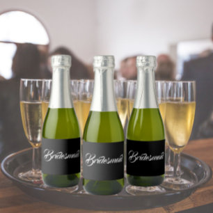 Etiquetas Para Vinos Espumosos Dama de honor de boda con letra estilizada negra
