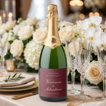 Elegante Boda Minimalista con Guión de Oro Burgund