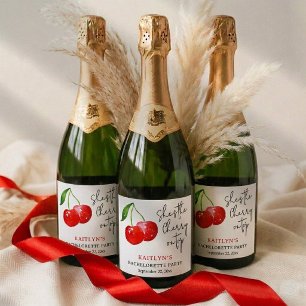 Etiquetas Para Vinos Espumosos Ella es la guinda del pastel 🍒 Despedida de solte