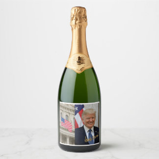 ETIQUETAS PARA VINOS ESPUMOSOS FIRMADO POR EL PRESIDENTE TRUMP
