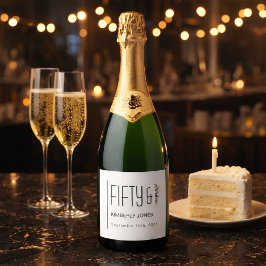 Etiquetas Para Vinos Espumosos Modern Fifty and Fabulous Bold 50th Birthday Party