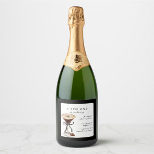 Etiquetas Para Vinos Espumosos Una pequeña uno está en camino Baby Shower