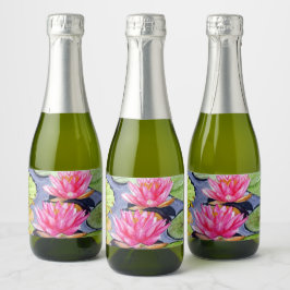 Etiquetas Para Vinos Espumosos Vibrantes lienzos de agua en un estanque tranquilo