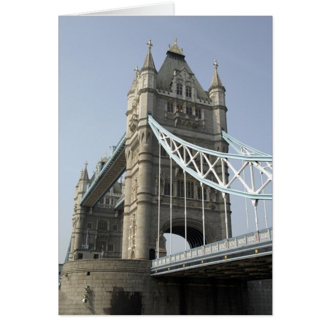 Europa, Inglaterra, Londres. Tower Bridge sobre (Frente)