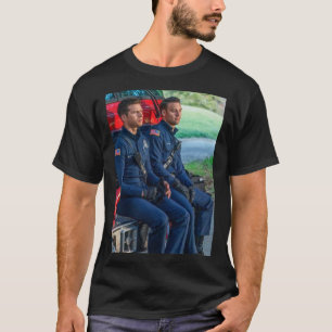 Evan Buckley y Eddie Diaz, camiseta clásica 911