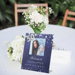 Expositor En L 50.º cumpleaños estrellas de plata azul foto bienv