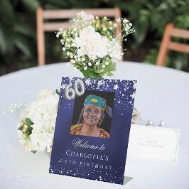 Expositor En L 60.º cumpleaños estrellas de plata azul foto bienv