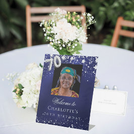 Expositor En L 70.º cumpleaños estrellas de plata azul foto bienv