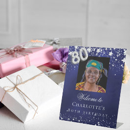 Expositor En L 80.º cumpleaños estrellas de plata azul foto bienv