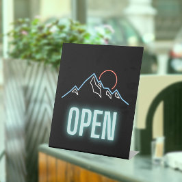 Expositor En L Abierto de la Cordillera Neon