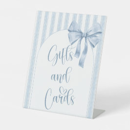 Expositor En L Algo Azul Antes de Hacer Regalos & Tarjetas
