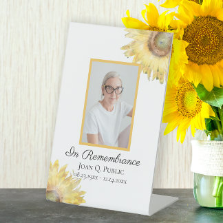 Expositor En L Amarillo de la celebración del funeral de la vida