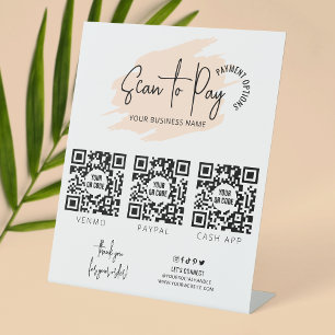 Expositor En L Análisis De Negocios Para Pagar 3 Códigos QR Color