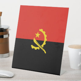 Expositor En L Bandera de Angola