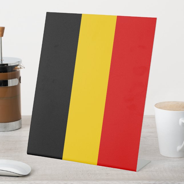 Expositor En L Bandera de Bélgica (In Situ)
