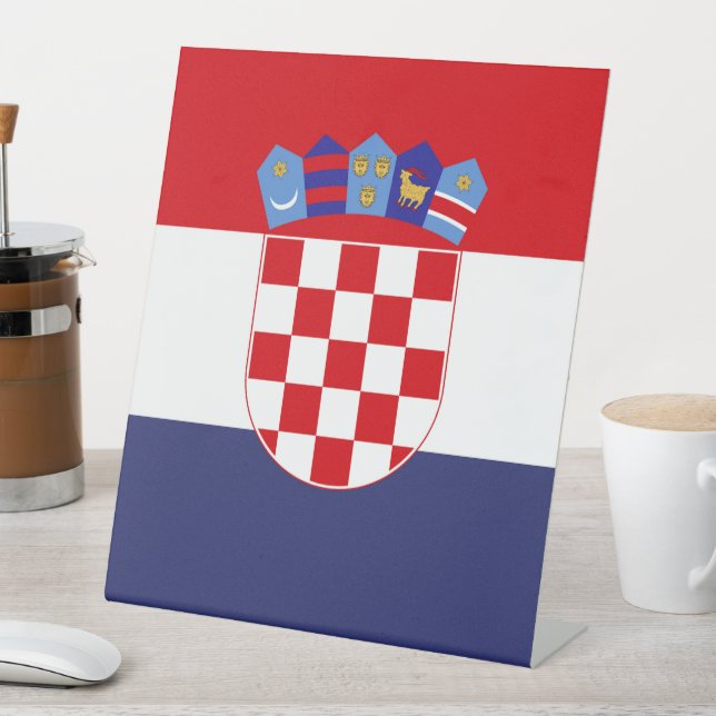 Expositor En L Bandera de Croacia (In Situ)