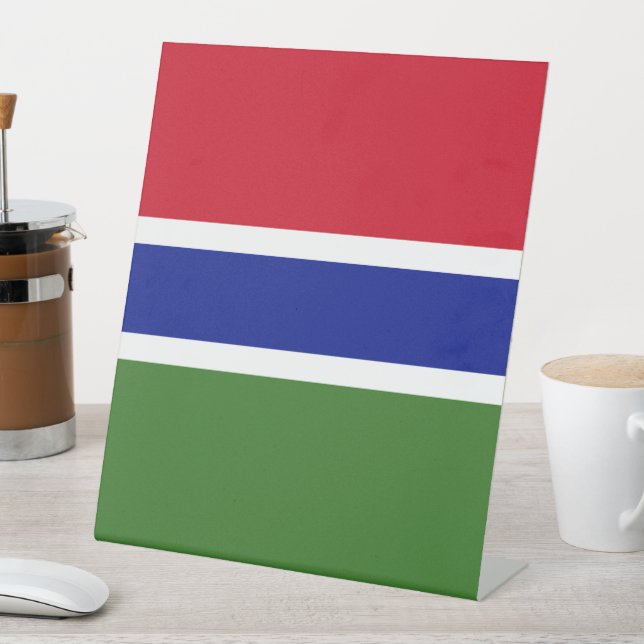 Expositor En L Bandera de Gambia (In Situ)