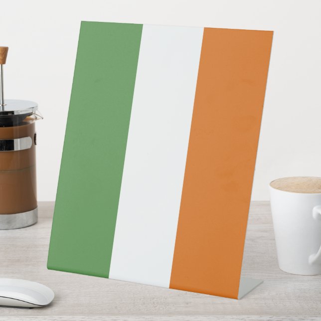 Expositor En L Bandera de Irlanda (In Situ)