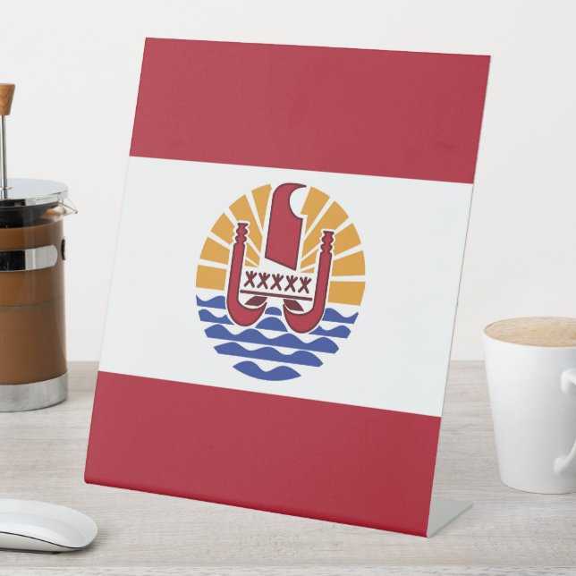 Expositor En L Bandera de la Polinesia Francesa (In Situ)