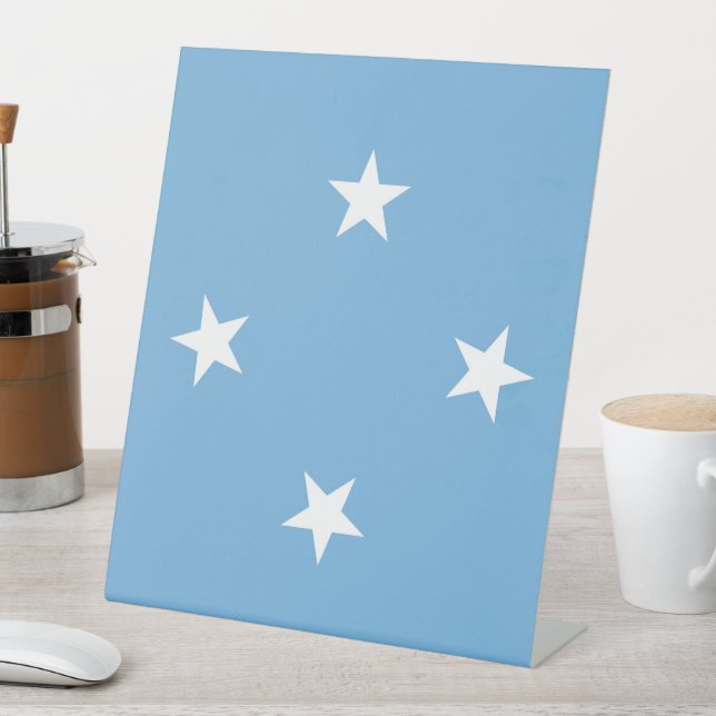 Expositor En L Bandera de los Estados Federados de Micronesia (In Situ)
