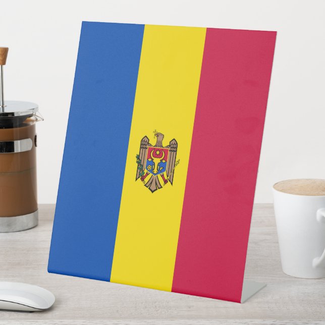 Expositor En L Bandera de Moldavia (In Situ)