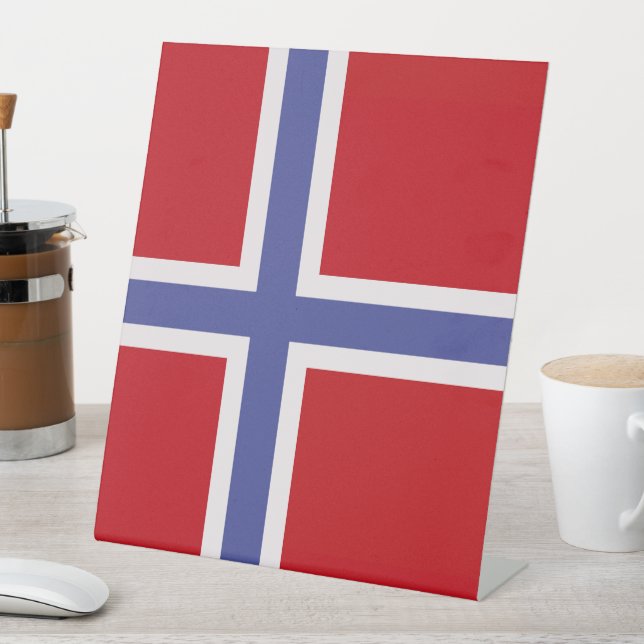 Expositor En L Bandera de Noruega (In Situ)