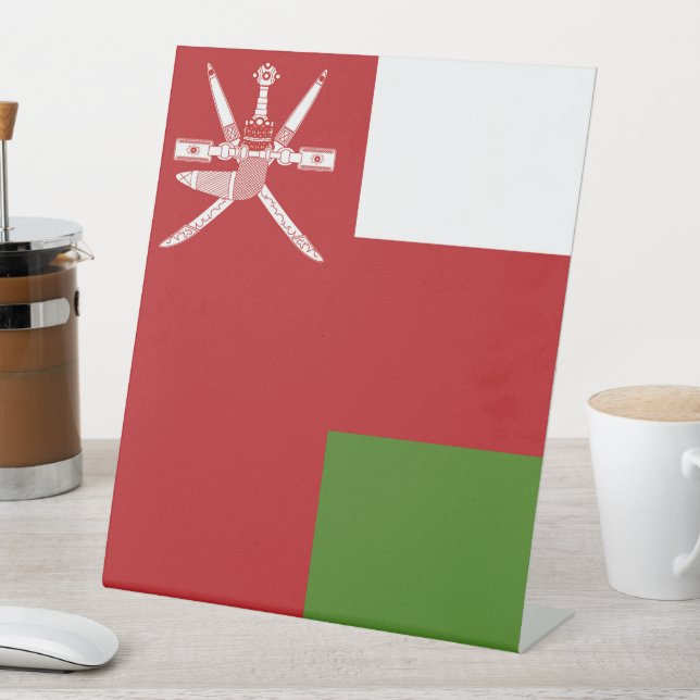 Expositor En L Bandera de Omán (In Situ)