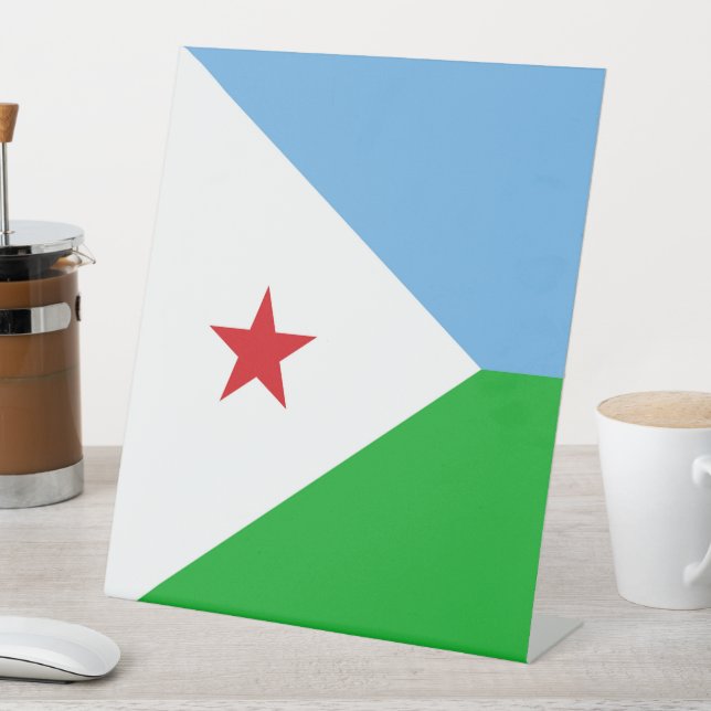 Expositor En L Bandera de Yibuti (In Situ)