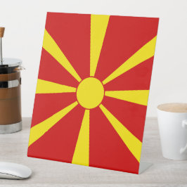 Expositor En L Bandera del Norte de Macedonia