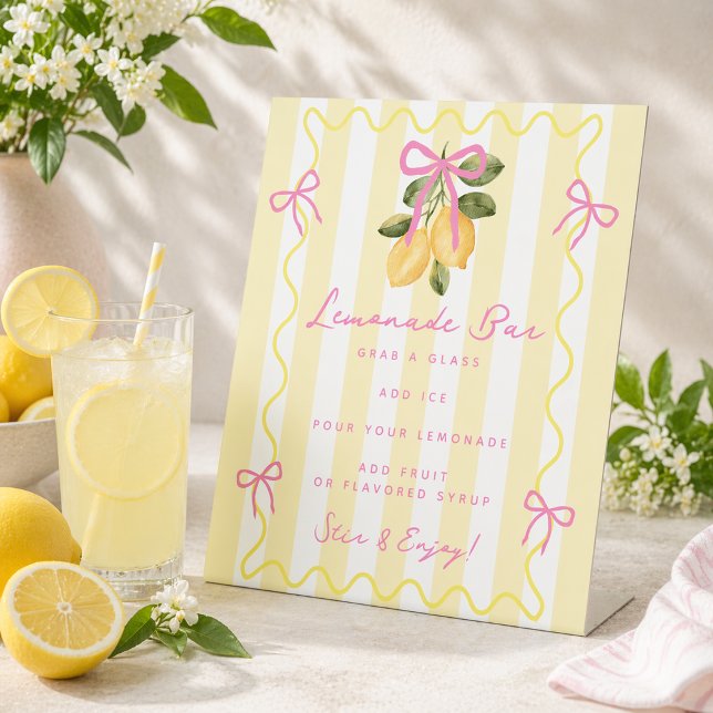 Expositor En L Bar de Limonada de Lazo Rosa con Franja Amarilla (Yellow Stripe Pink Bow Lemonade Bar Pedestal Sign)