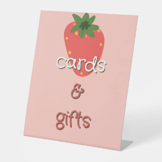 Expositor En L Berry First Birthday Cards & Gifts