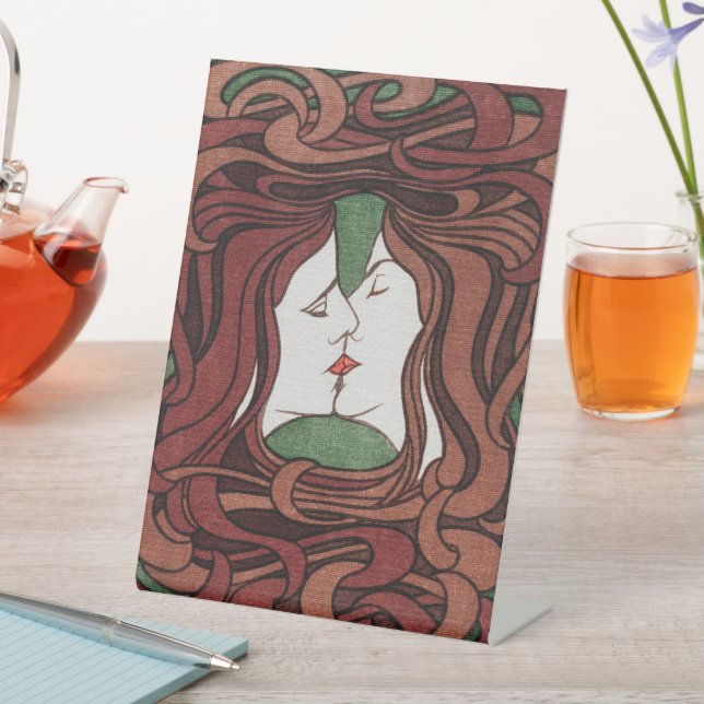 Expositor En L Beso de Peter Behrens (In Situ)