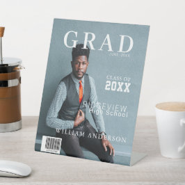 Expositor En L Bienvenida a Graduate Magazine Photo Graduation