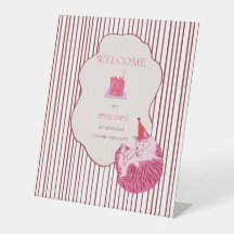 Bienvenida al 1er Cumpleaños de la Gata Rosa Tonta