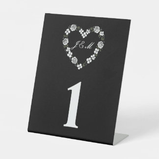 Expositor En L Black and White Floral Heart Wedding Table Number
