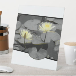 Expositor En L Bloom más allá del marco