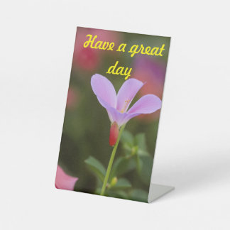 Expositor En L Blossom Elegance: acuarela Diseño de Rótulo Peaton