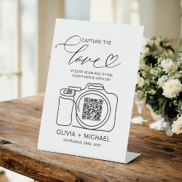 Expositor En L Boda Capturar el código QR de amor Foto compartida