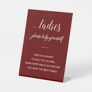 Expositor En L Boda de artículos de cesta de baño de mujeres roja