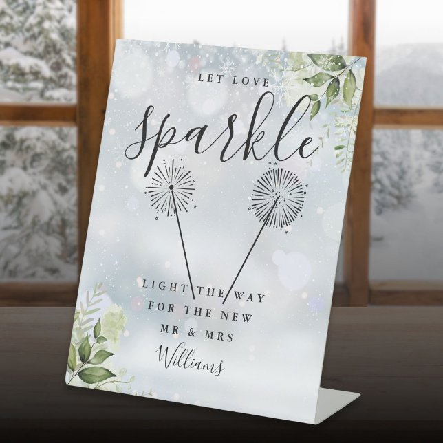 Expositor En L Boda de la vegetación de invierno de Let Love Spar (Let Love Sparkle Winter Greenery Wedding Pedestal Sign)