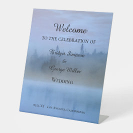 Expositor En L boda del paisaje forestal azul polvoriento