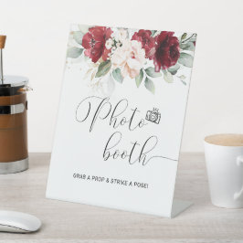 Expositor En L Borgoña y Rótulo de la cabina de fotos floral rosa