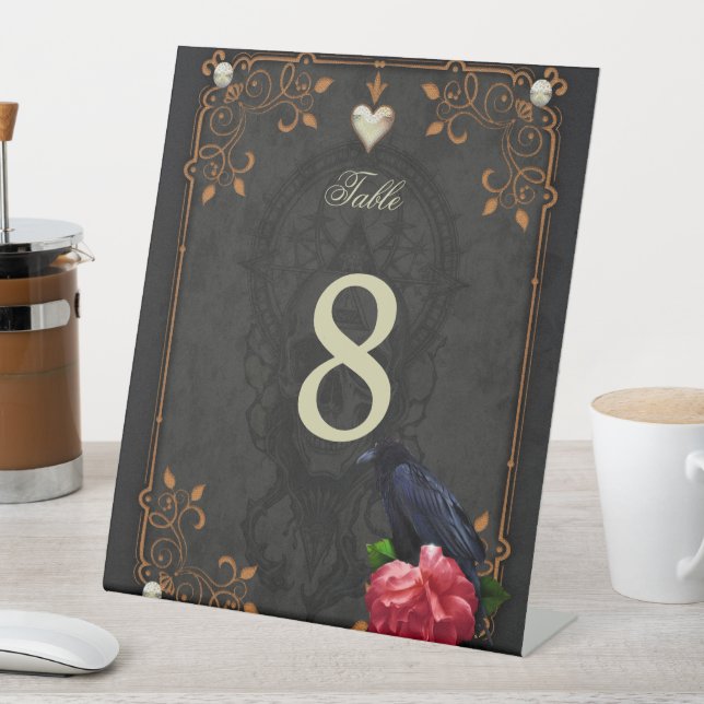 Expositor En L Calavera gótica y Raven. (In Situ)