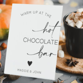 Expositor En L Cálido En El Bar De Chocolate Caliente