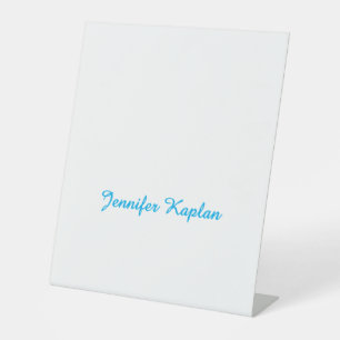 Expositor En L Caligrafía Clásica Minimalista Profesional