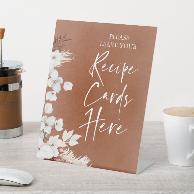 Expositor En L Carta De Recetas Florales Blancas De Terracota Mod (In Situ)