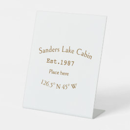 Expositor En L Casa del lago. Fecha año personalizado coordenadas