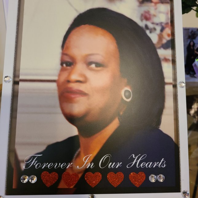 Expositor En L Celebration of Life Customize Photo tabletop  (Subido por el creador)