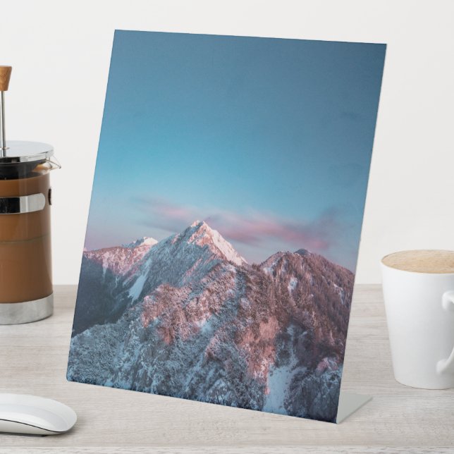 Expositor En L Cielo mágico sobre la montaña Storžič, Eslovenia (In Situ)