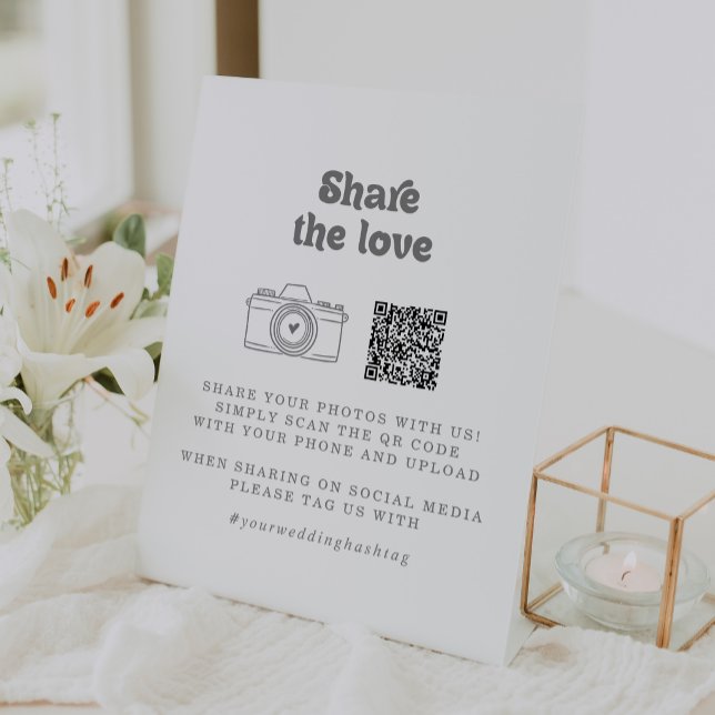 Expositor En L Código QR Formal Simple Share the Love (Subido por el creador)